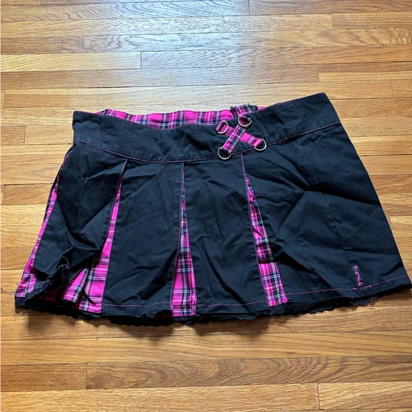 Tripp nyc Dresses & Skirts - Tripp NYC Black and Pink Checkered Skirt
